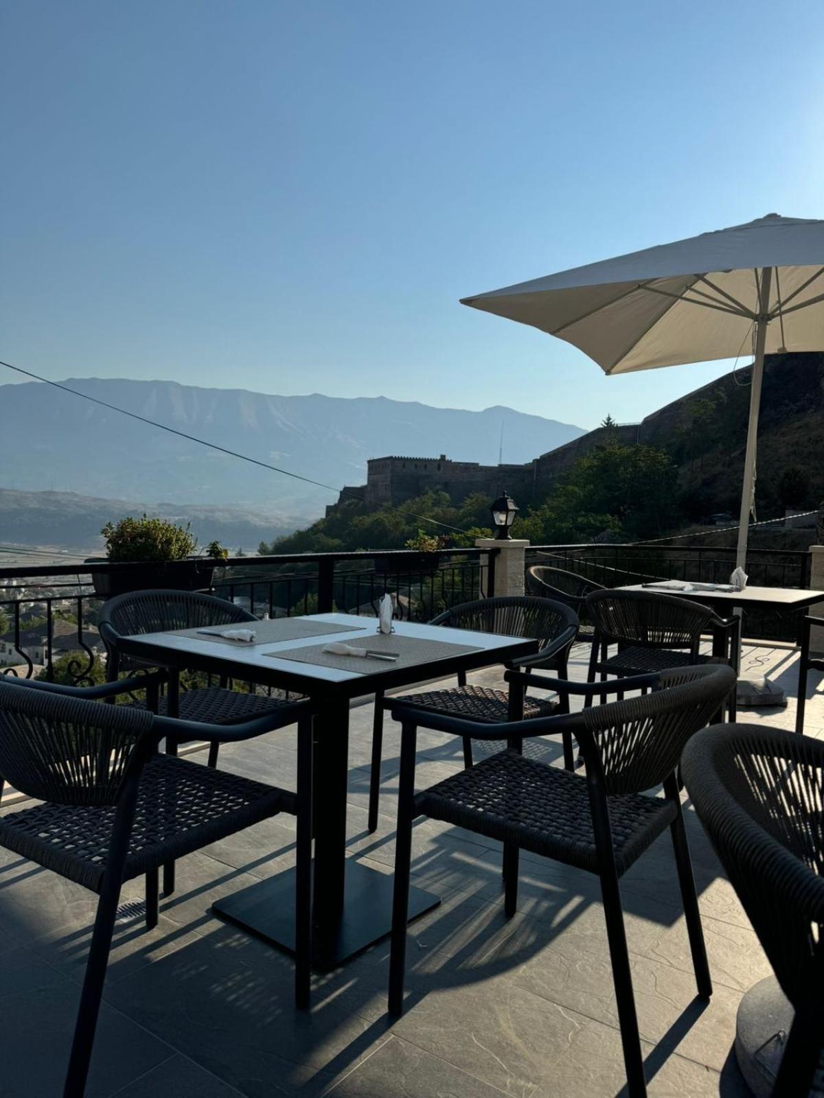 Hotel With Castle View Gjirokastër Eksteriør bilde